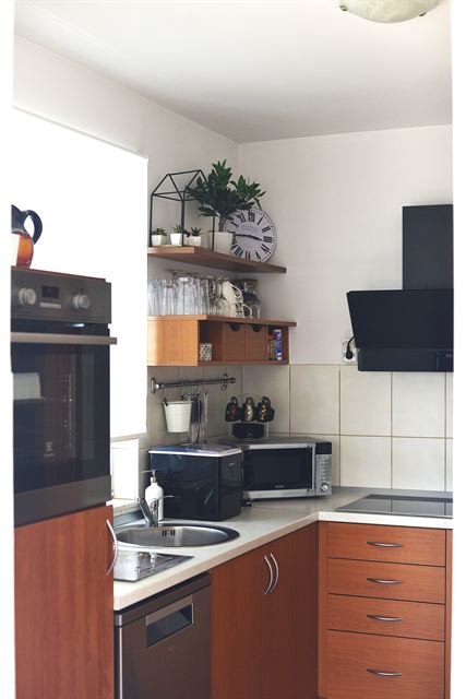 Kitchen with oven and dishwasher