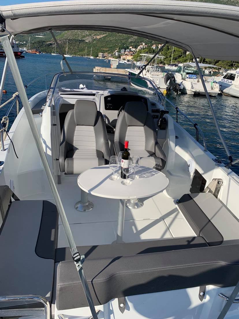 Cap Camarat 7.5 WA deck and seating