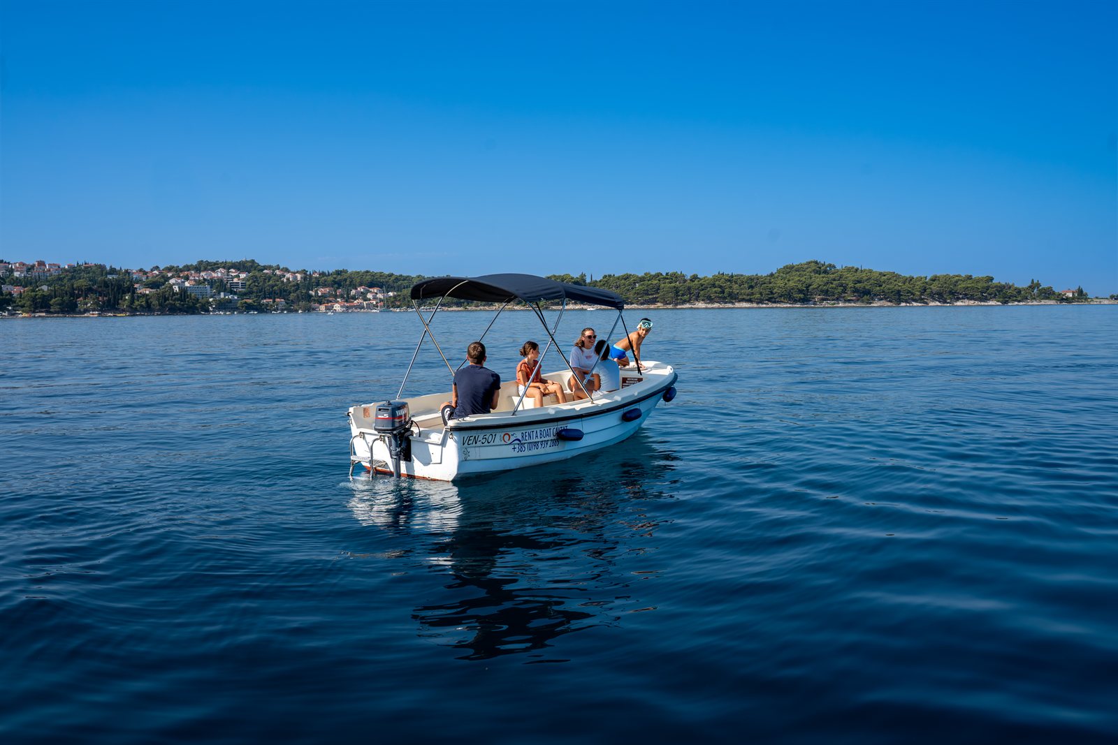 VEN 501 along the Cavtat coastline